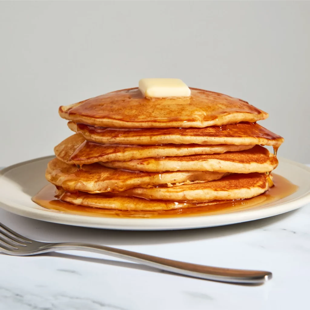 Simple recipe for Fluffy Pancakes with Syrup