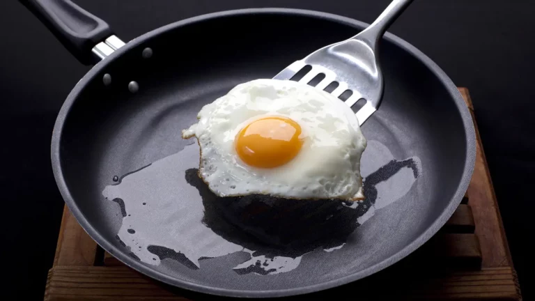 Egg on a pan