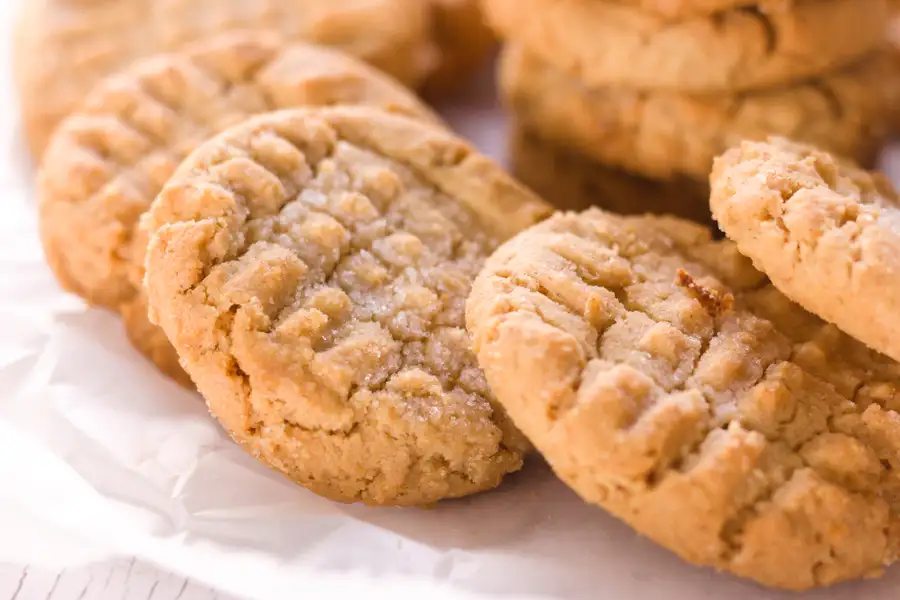 Peanut Butter Cookies with Sugar