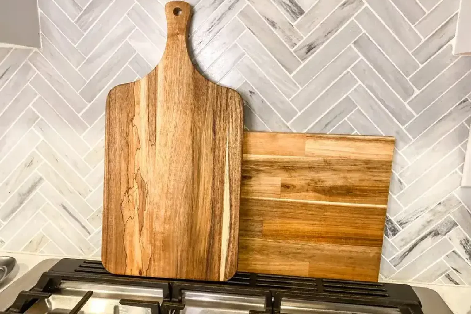 How to Display Cutting Boards in the Kitchen